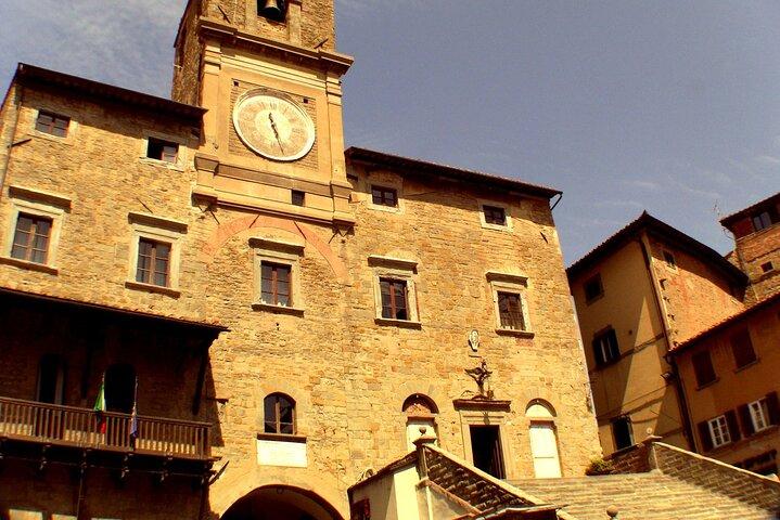 Private Transfer from Accommodation in ROME to Accommodation in CORTONA