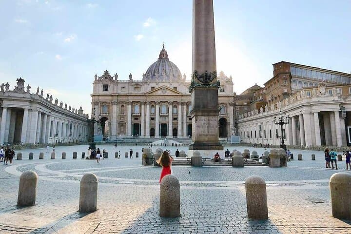 Tour of St Peter's Basilica with Dome Climb and Grottoes