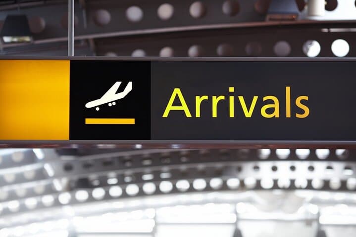 Private Arrival Transfer: CDG/Orly to Paris Hotel