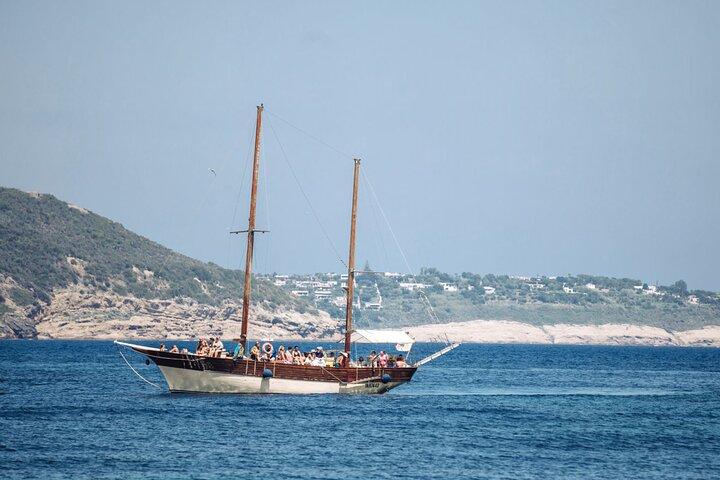Tour of the island of Ischia in schooner