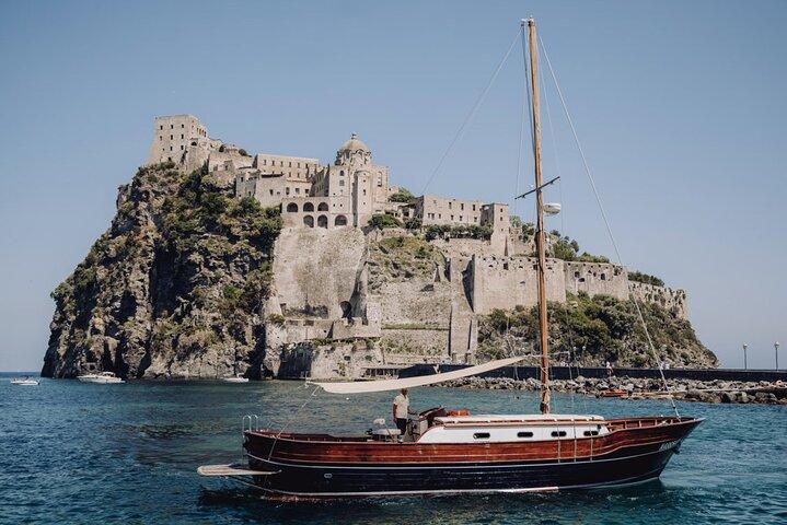 Tour of the island of Ischia in schooner