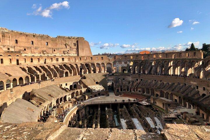 Private Tour of Colosseum Arena with Entrance to Roman Forum
