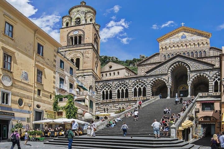 Private Tour: Amalfi Coast by Vintage Vespa from Naples