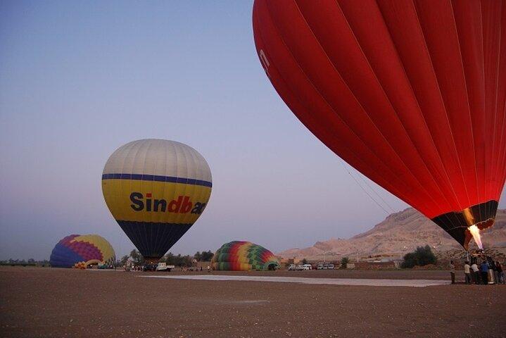 Sunrise Hot air balloon Ride in Luxor