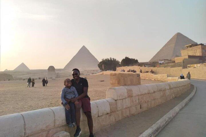 Full day tour Giza pyramids ,Sphinx and Egyptian museum