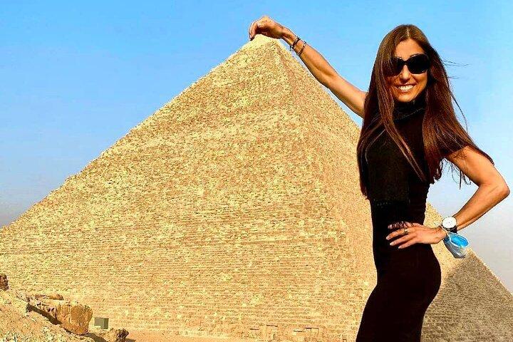 Full day tour Giza pyramids ,Sphinx and Egyptian museum