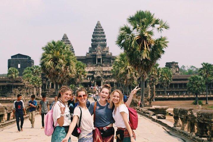 Sun Rise at Angkor Wat Small Group Day Tour from Siem Reap