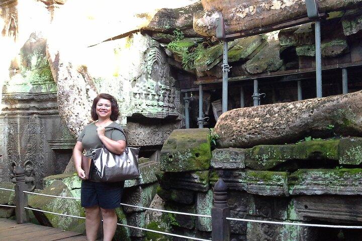 Beng Mealea & Floating Village with Airport Pick Up