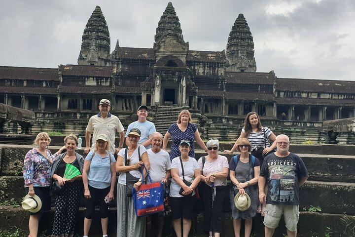 Sun Rise at Angkor Wat Small Group Day Tour from Siem Reap