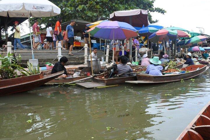 From Bangkok : Thaka Floating Market