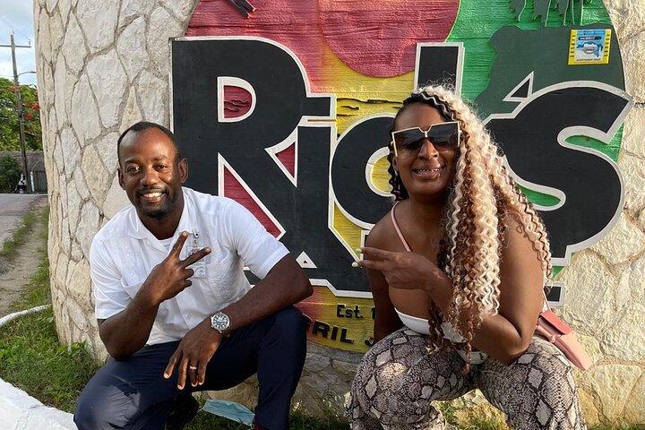 Negril Tour from Montego Bay – Seven Mile Beach & Rick’s Café