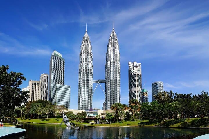 Inspiring Half-Day Kuala Lumpur Landmarks and Temples Tour