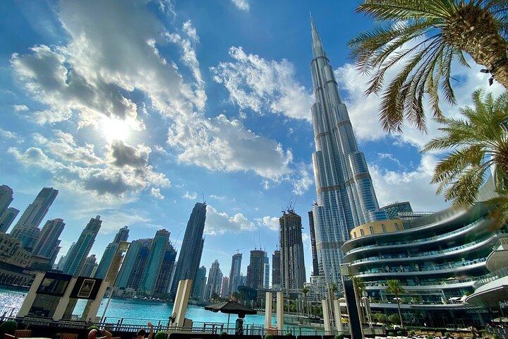 Private Dubai Modern City Tour with Burj Khalifa Photo Stop