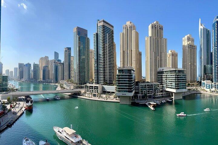 Private Dubai Modern City Tour with Burj Khalifa Photo Stop