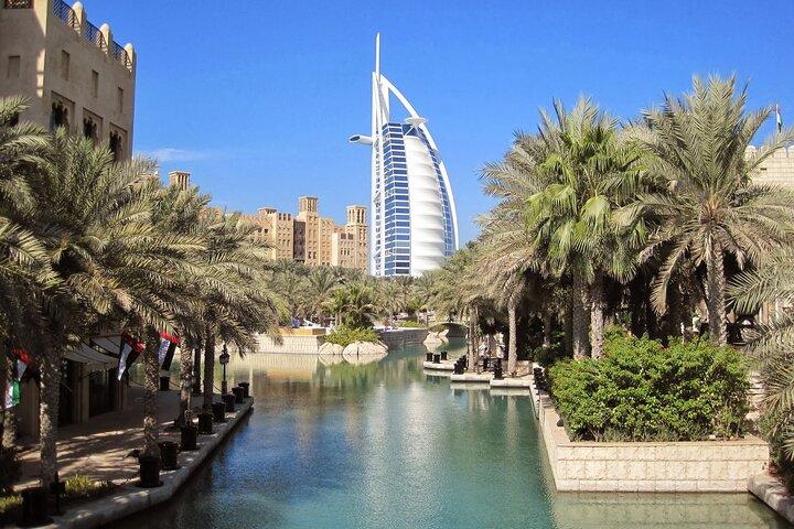 Private Dubai Modern City Tour with Burj Khalifa Photo Stop