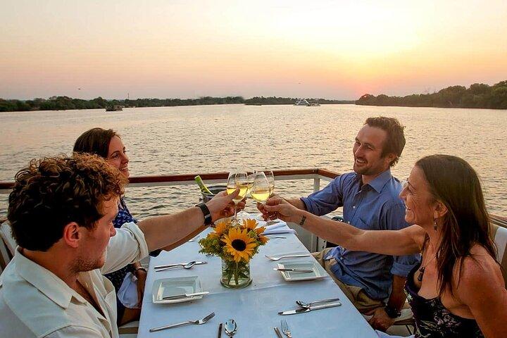 Victoria Falls 4-Course Dinner Cruise Experience on Zambezi River