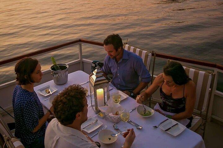 Victoria Falls 4-Course Dinner Cruise Experience on Zambezi River