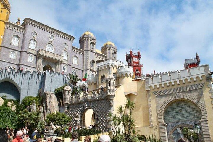 Private Tour of Sintra, Cabo da Roca and Cascais with 2 Palaces
