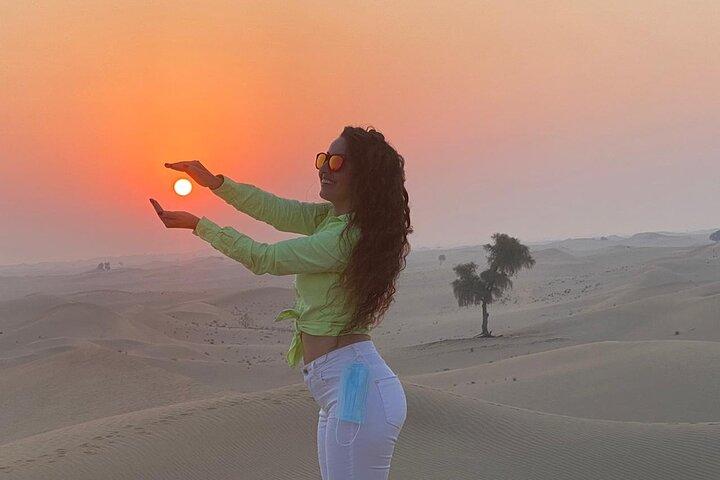 Abu Dhabi: Sunrise Desert Safari Experience