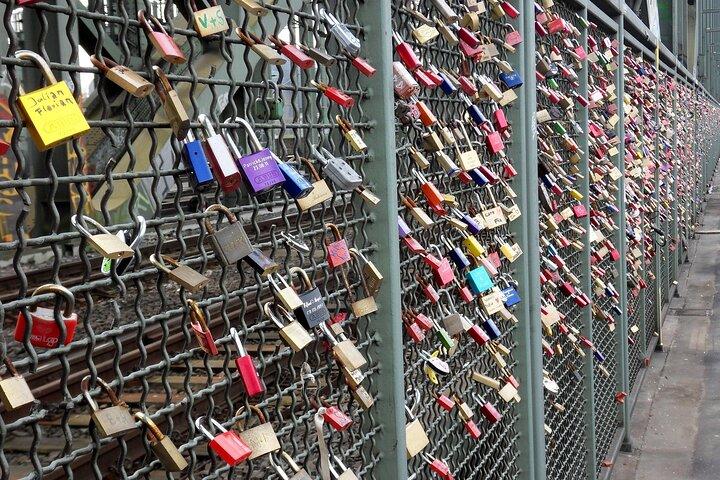 Cologne Heritage Walk: Cathedral, Bridges & Historic Treasures
