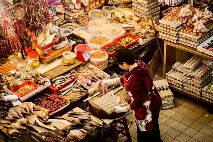 Kowloon Street Food Tour Private & Personalized with a Local