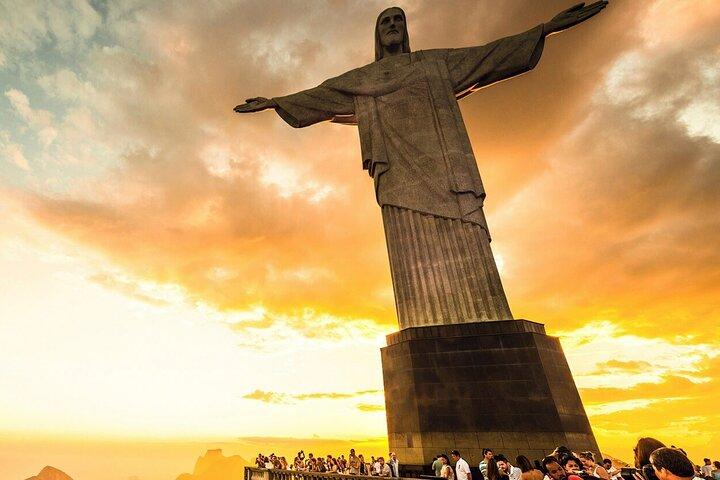 Rio Sunset Tour: Sugarloaf, Christ the Redeemer and Selarón