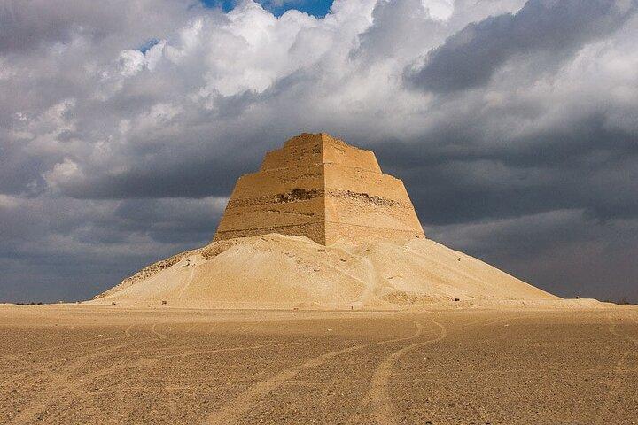 Day Tour To El Fayoum Pyramids From Cairo