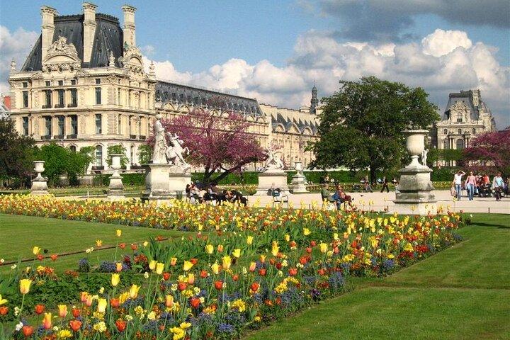 Private Transfer Paris Hotel to Train Station by V-Class