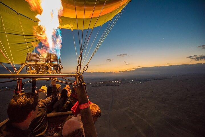 Enjoy Hot Air Balloon Ride, Vintage Land Rover Ride & Breakfast and Falcon Show