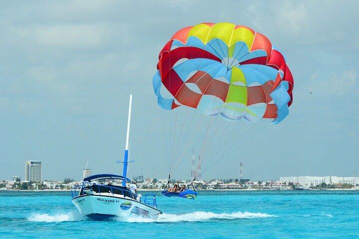 Sky Rider Oceanside Parasailing Experience in Cancun