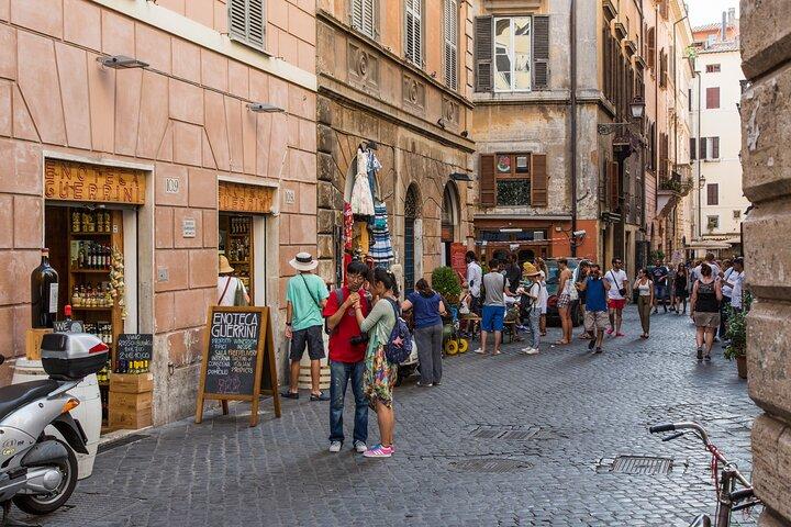 Private tour of Rome (7 / h) with English speaking guide and driver