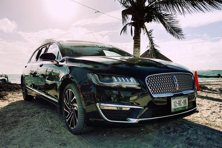 Lincoln Stretch Limousine with Wi Fi on board