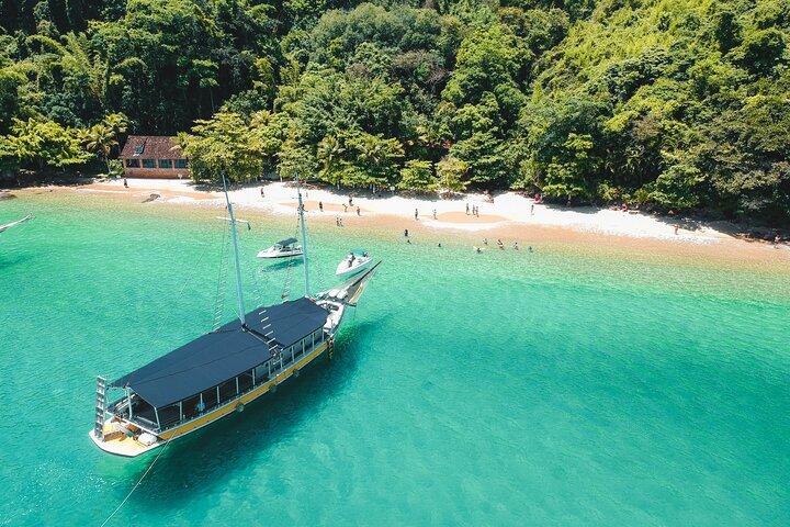 Boat tour experience with snorkel mask included - BY NETUNO TOURS