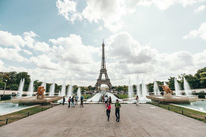 Paris Private Walking Tour with a Local