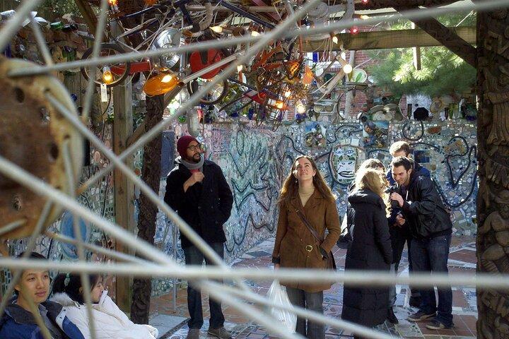 Philadelphia Murals and Street Art Tour with Magic Gardens