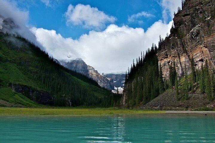 Smartphone Audio Driving Tour between Lake Louise and Calgary