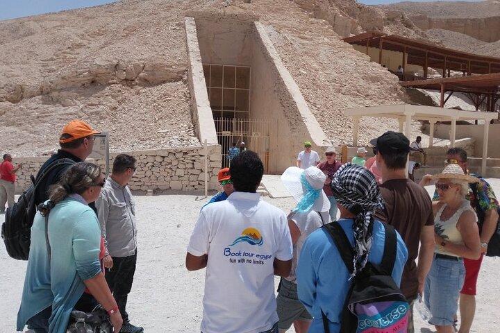 Day trip from Safaga port to Luxor by bus