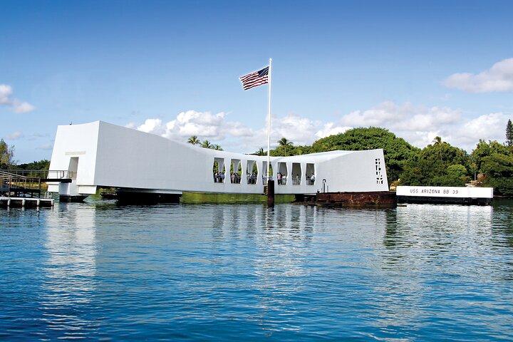 Pearl Harbor, USS Arizona Memorial and Honolulu City Tour