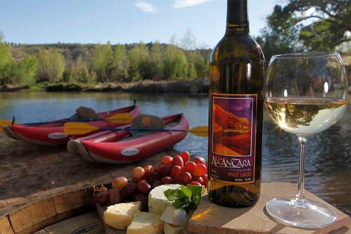2 Hours Water to Wine Kayak Trip from Cottonwood