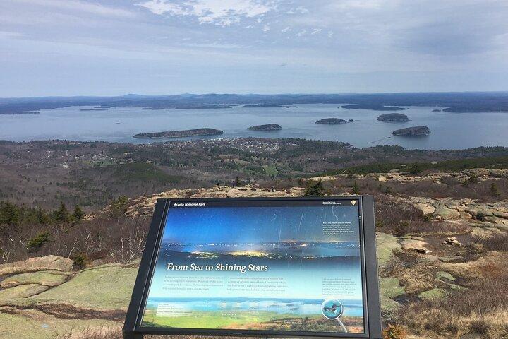 Premium Narrated Bus Tour of Bar Harbor and Acadia National Park (3.5 Hours)