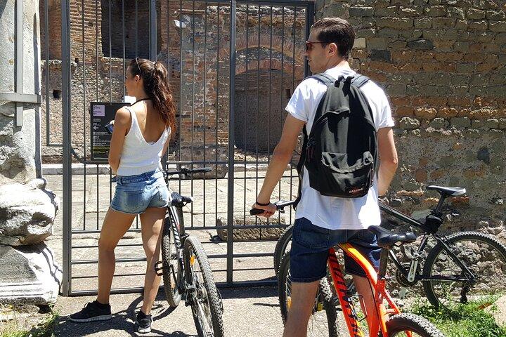Ancient Appian Way and Roman Countryside E-Bike Tour