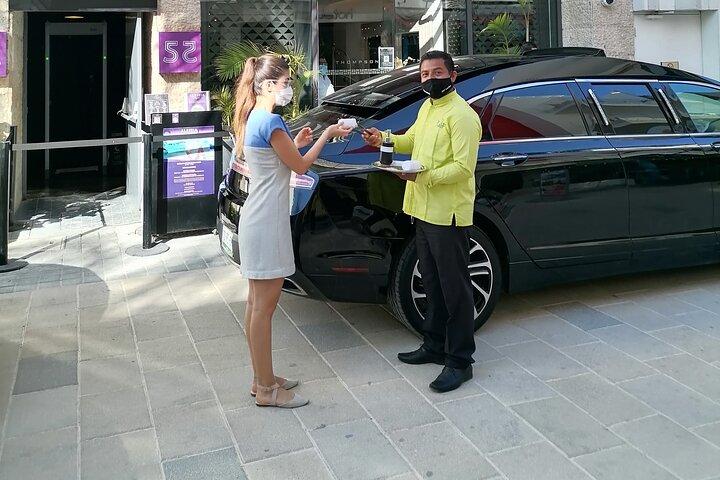 Lincoln Stretch Limousine with Wi Fi on board
