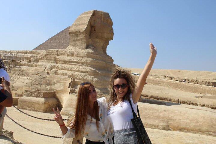 Private Full-day Guided Tour to Giza Pyramids & Sphinx , Sakkara and Memphis