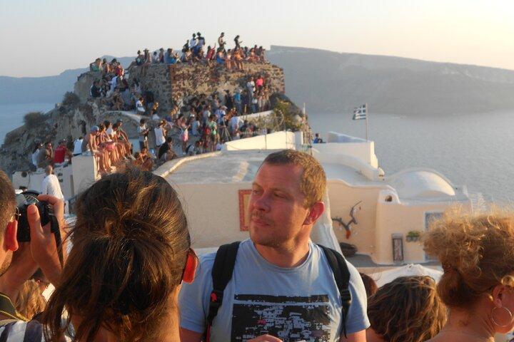 Santorini by Car with a Local: Wineries, Views & Hidden Spots