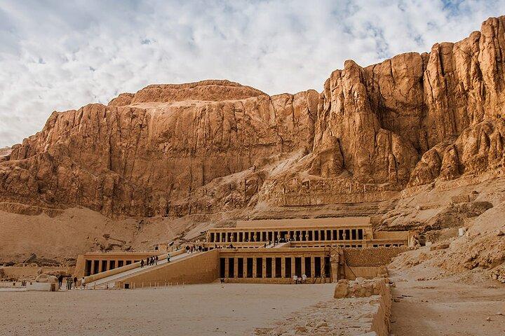 Private Tour: 7 Nights Pyramids & Nile Cruise +Flights from Cairo