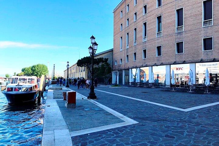 Murano, Burano and Venice Boat Tour from Venice Train Station