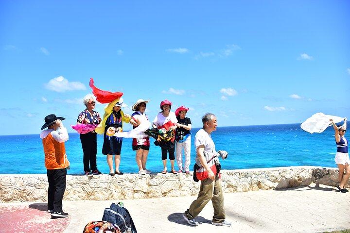 Private Catamaran to Isla Mujeres & Open Bar