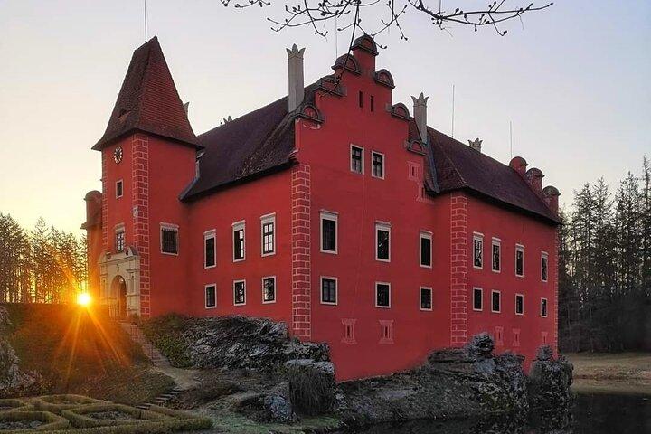 8 hours Two Catles Private Tour by car: Hluboká and Red Lhota