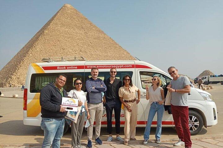 guide on site half Day tour to Pyramids Of Giza from Cairo