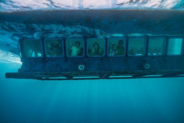 Curaçao tours Semi submarine Underwater Seaworld Explorer